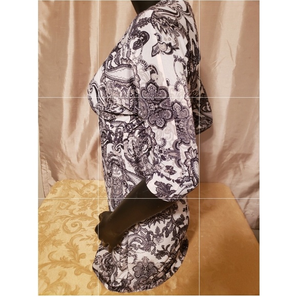 👍 5th & Love Women's Top Size: S - Picture 2 of 7